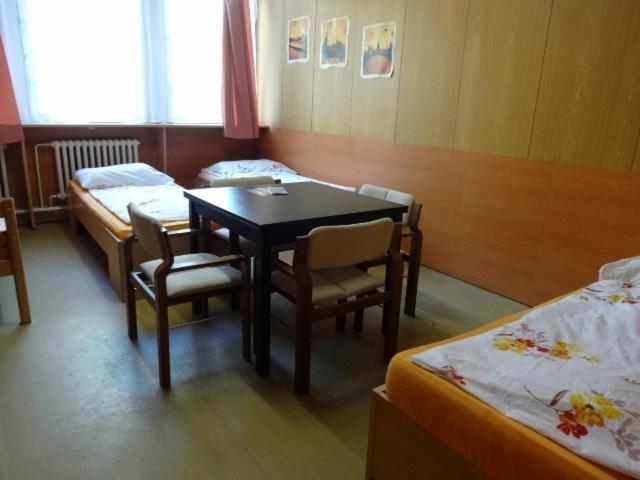 Hostel Monty Ржичани Номер фото